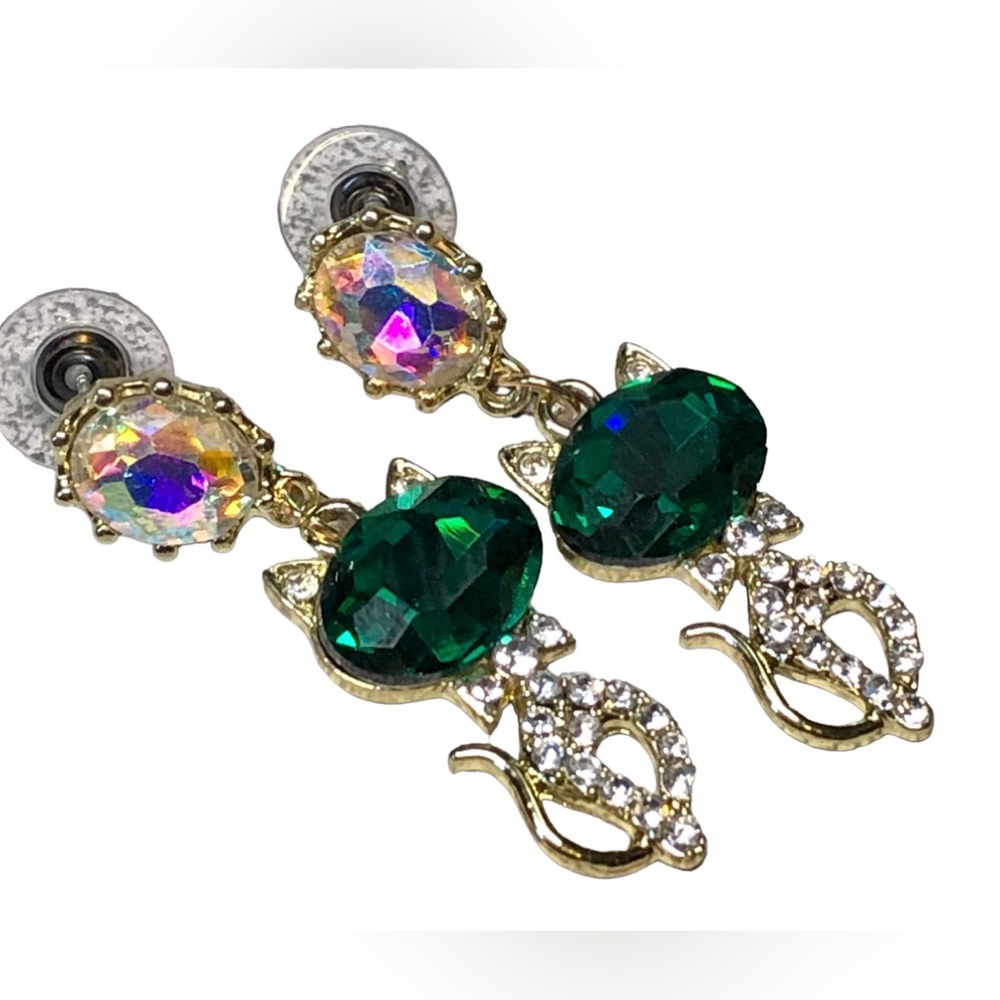🐈‍⬛adorable cat earrings one of a kind made by me-NWOT-emerald green